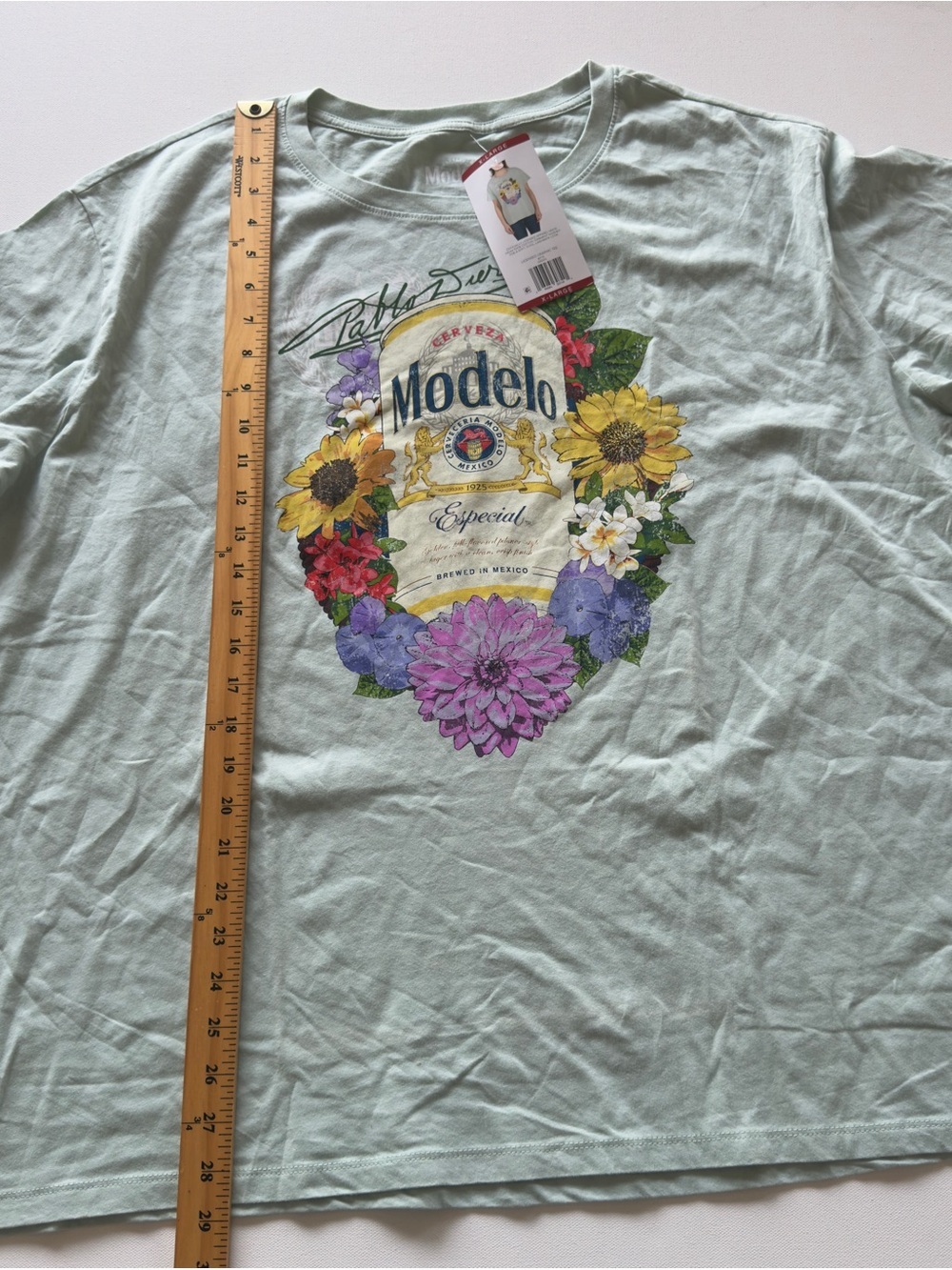 NWT Women's Modelo Especial Floral Graphic Tee Mint Size XL (C1)